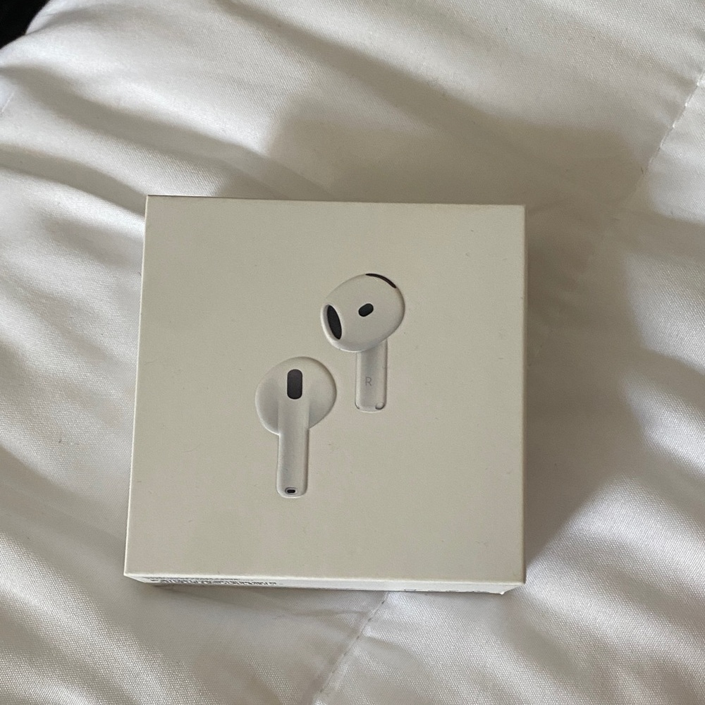 Airpods 4 w noise cancellation